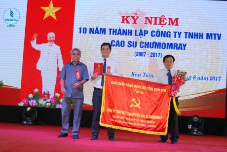 Cao su Chư Mom Ray: 10 năm vượt khó